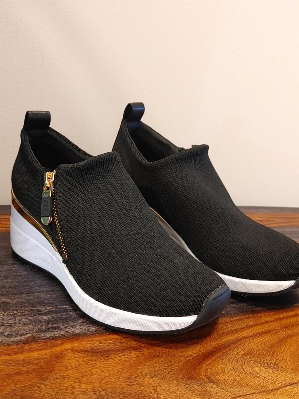 DKNY Palma Black Knit Gold Zip Wedge Sneakers – NWOB Size 6